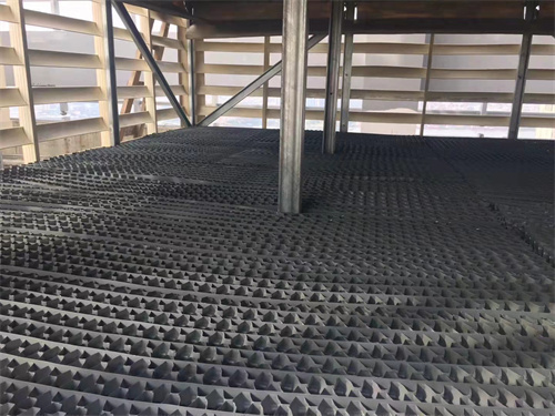 廣東冷卻塔廠家如何解決玻璃鋼冷卻塔防凍的方法(廣東玻璃鋼閉式冷卻塔定做)